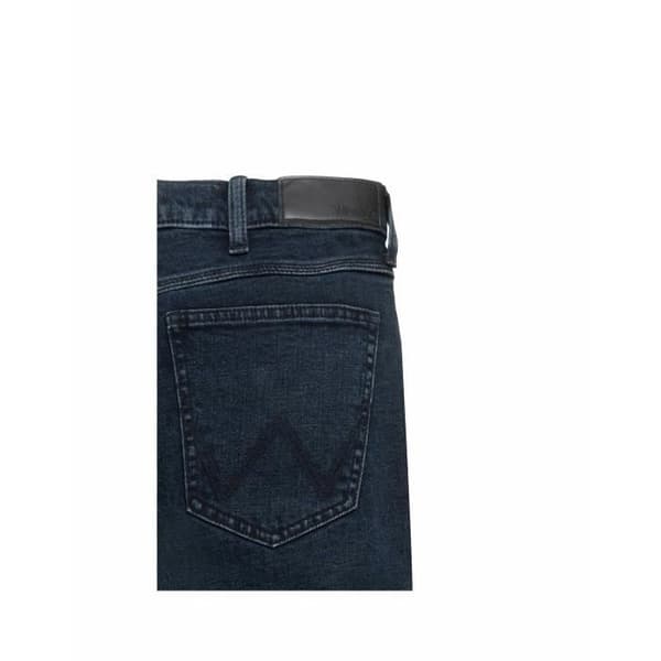 Wrangler jeans med normal passform - svarta