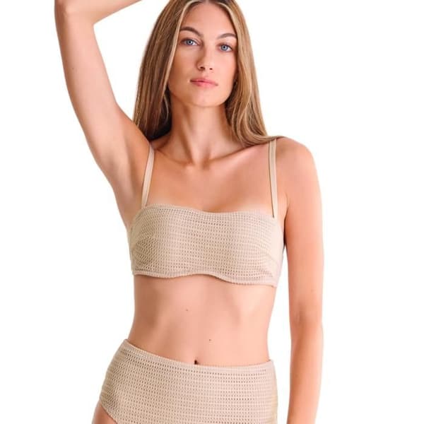 Bikinitopp dam Lisca Calvi