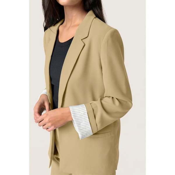 Damblazer Soaked in Luxury Shirley