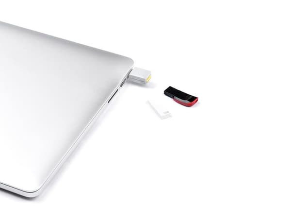 Låsbar USB-flashläsare - Smartkeeper - OM03BK - USB 2.0 - Svart - Datasäkerhet