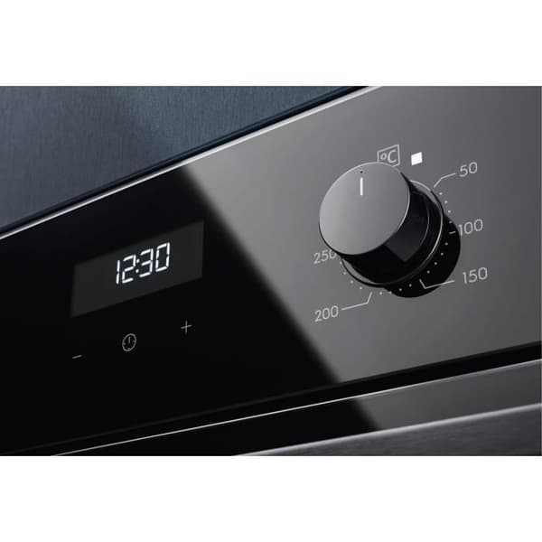 Electrolux EOF5C50BZ inbyggnadsugn - Katalys - Svart