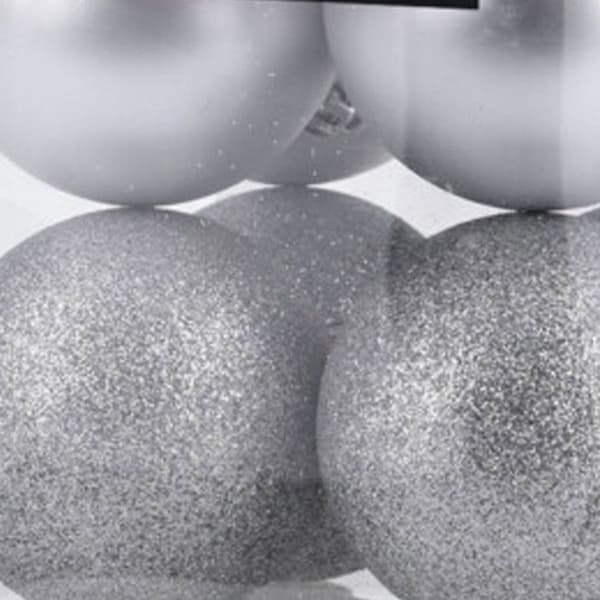 Julkulor - Set om 12 - Silverfärgade - Plast - Ø 6 cm