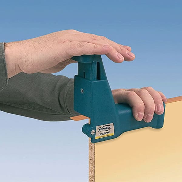 RC221R ÄNDKANTTRIMMER