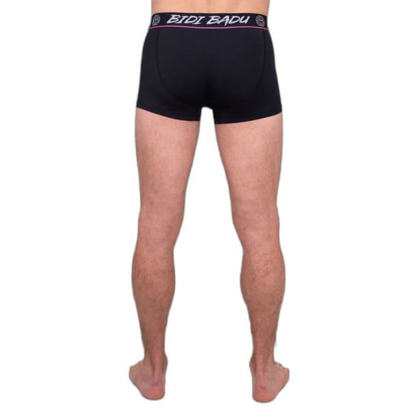 Boxer Bidi Badu Crew