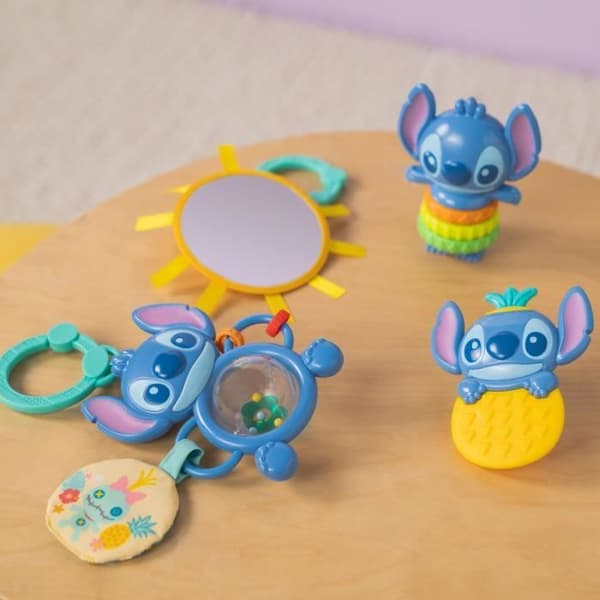 DISNEY BABY - STITCH - Presentlåda för nyfödda - 4 babyleksaker, Rassel, Bitleksak, Multisensoriska leksaker