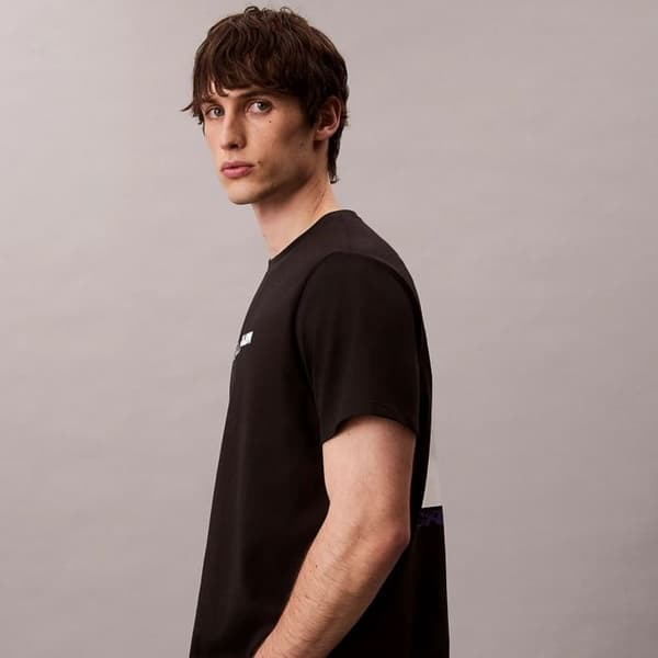 Calvin Klein Kläder Modell Ss 20s Tc Ck Stack Graph - Färg Svart