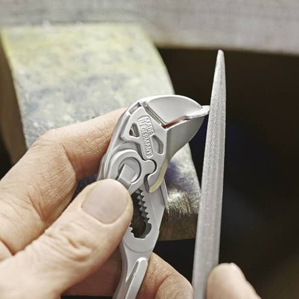 KNIPEX tång - Längd: 125 mm - Öppning: 23 mm - 8603125