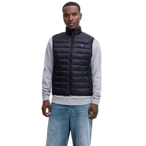 Jack & Jones Bradley Light är en ärmlös jacka
