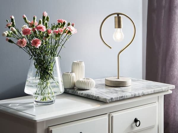 Guld bordslampa JUCAR