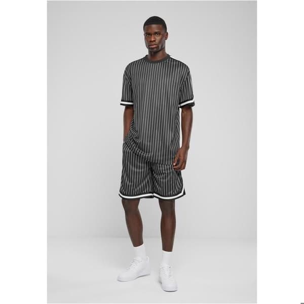 Urban Classics randiga stickade shorts
