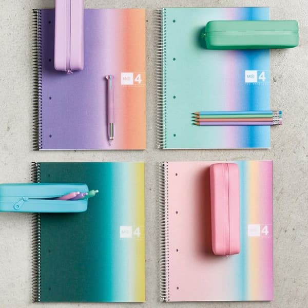 Notebook - A4 - Spiraler - Små rutor - Polypro - 120 perforerade sidor - Regnbåge