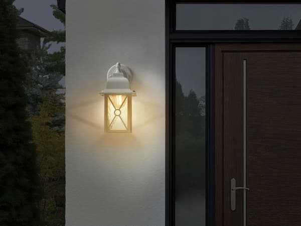 Vit utomhusväggsarmatur FINDON