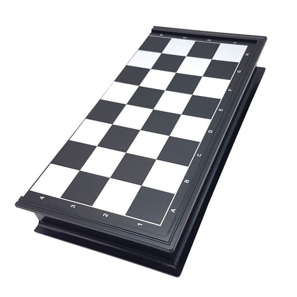Magnetisk hopfällbar schackspel