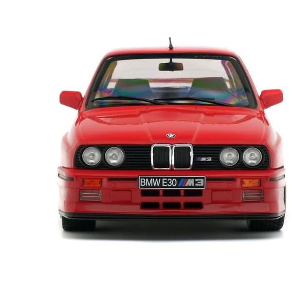 Skala modell - BMW - E30 M3 - Röd - 1/18 - Interiör - Mixad