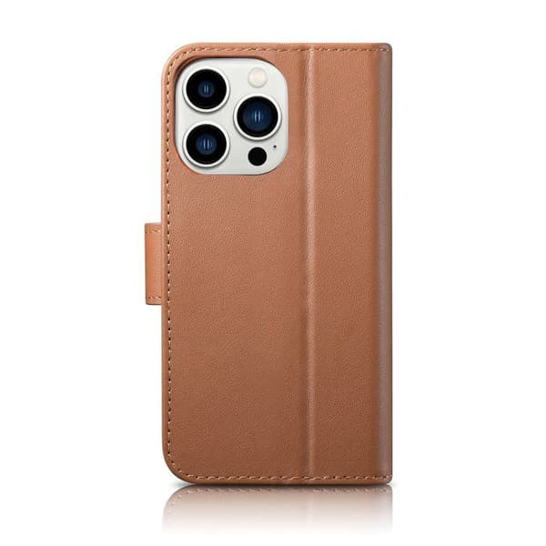 Brunt läder 2-i-1 plånboksfodral för iPhone 14 Pro Max, med RFID-skydd.
