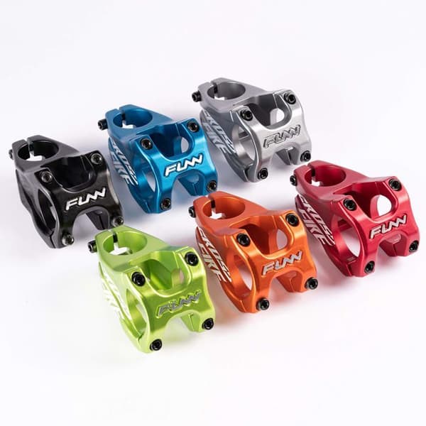Rolig cykelstam - 305390730
