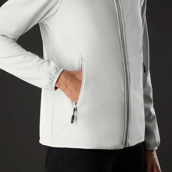 Kvinnors vattentät jacka Musto Evolution Softshell - platinum
