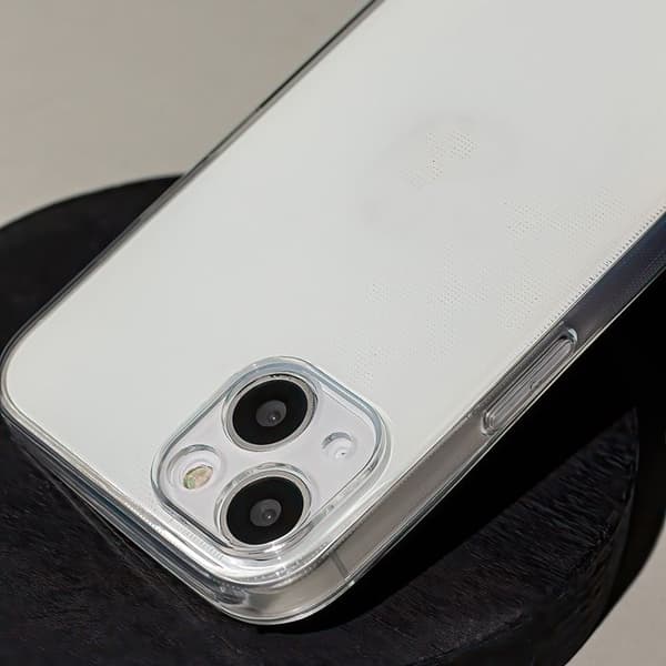 Tunn 2 mm telefonfodral för iPhone 16 Pro 6,3 "