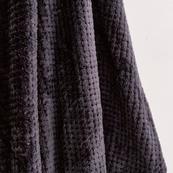 Pläd - IDAG - Essential - Kolgrå - 150 x 200 cm - 100 % polyester