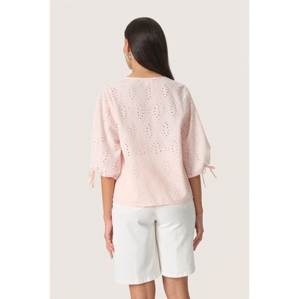 Blus dam Soaked in Luxury Joella
