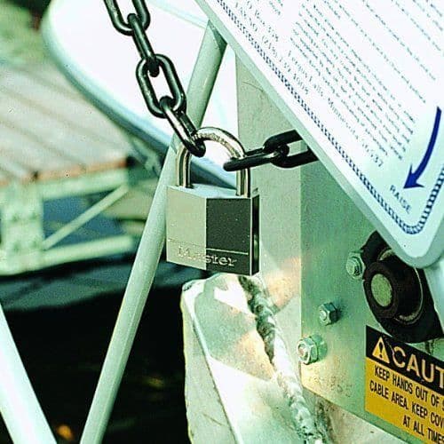 Kedjor - Master Lock - Silver - 30 mm - Dubbel låsning - 2 nycklar ingår