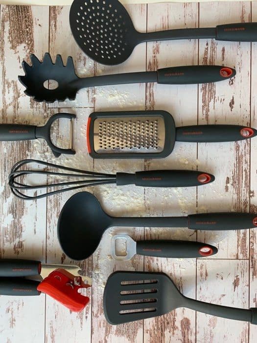 Spatel - spatel - crepe rake Fackelmann - Linea Red - Perforerad nylonskyffel Red Line