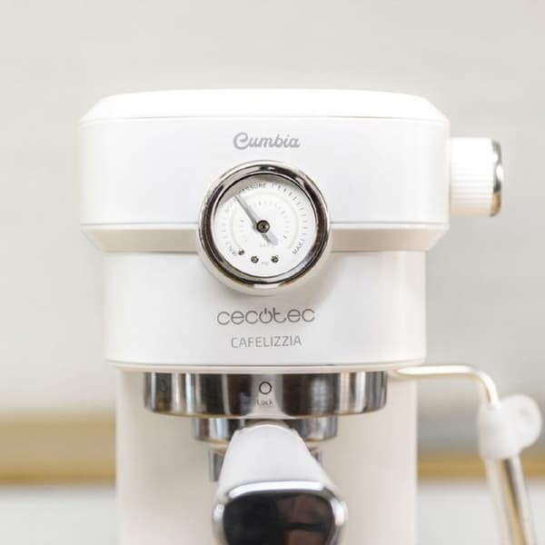 Espressomaskin - CECOTEC - Cafelizzia 790 - 20 bar - 1350 W - Kompakt vit