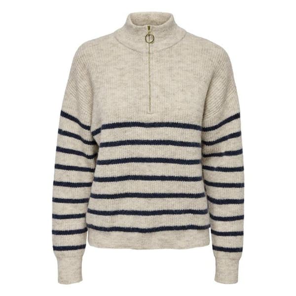 Strickad tröja i off-white med rak passform och zip för closure fram.
