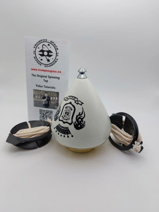 Topp - Jupiter Roller - Professionell design - Metallspets - Snöre ingår