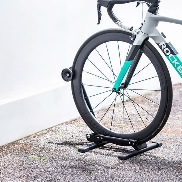 Stabil och hopfällbar framcykelstöd - svart