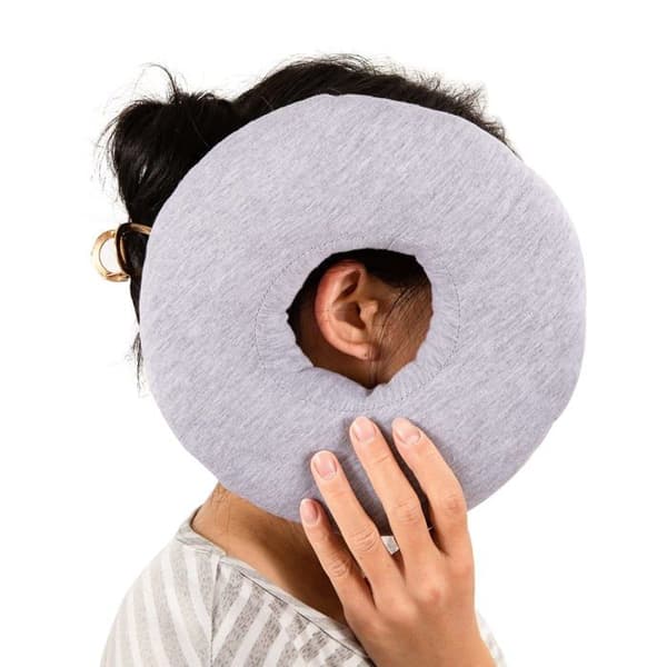 Donutkudde för öronskydd vid piercingar - 22,9 cm (hål 8,9 cm) - grå