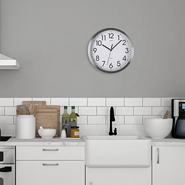 Klocka - VERSA - Modell Versa - Aluminium - Metallisk Silver - 30.5 cm Rund