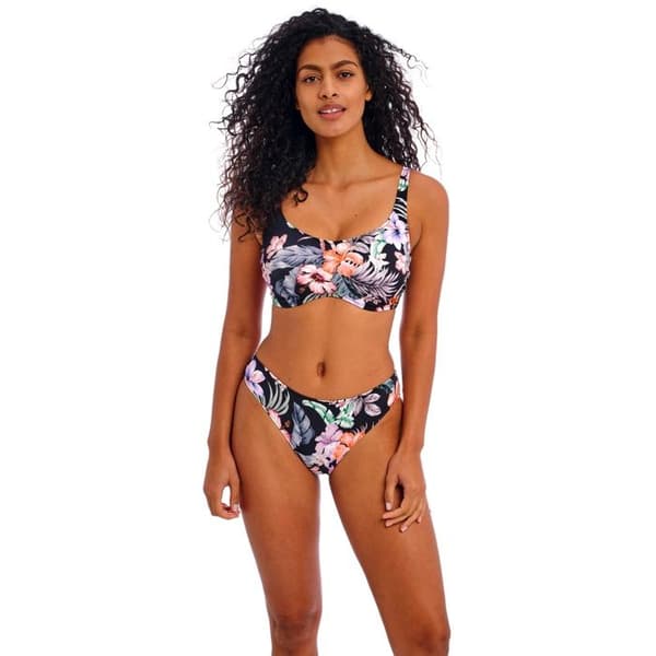 Bikiniunderdel dam Freya Kamala bay