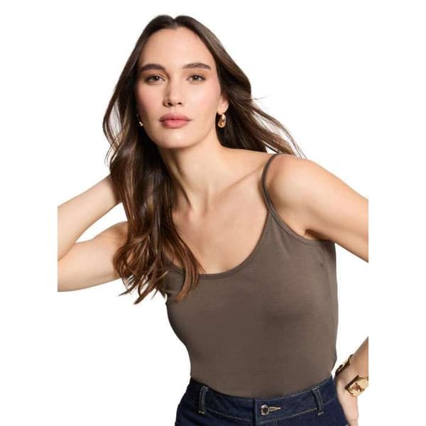 Tight tanktop