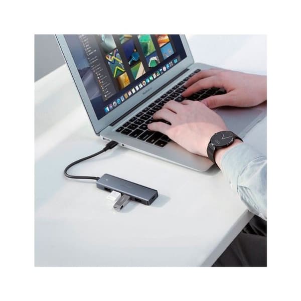 Ugreen USB-C-hub med 4 USB 3.0 Gen 1-portar grå