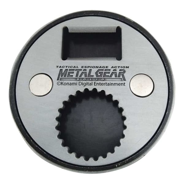 FaNaTtik Kapsylöppnare Metal Gear Solid « Solid Ration » 8 cm - Svart