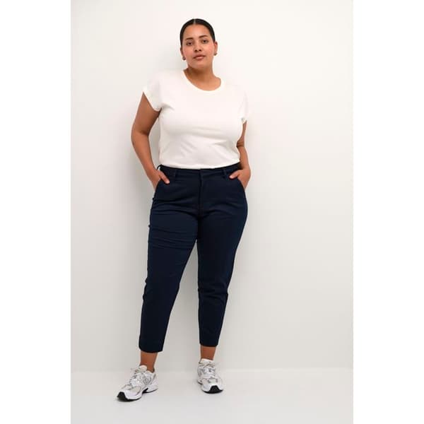 Kvinna 7/8 chinos KAFFE Curve Leana