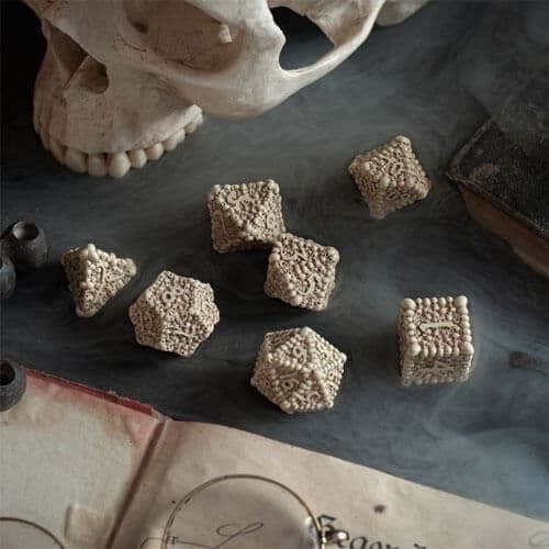 Q Workshop Dice Macabre Dice Set om 7