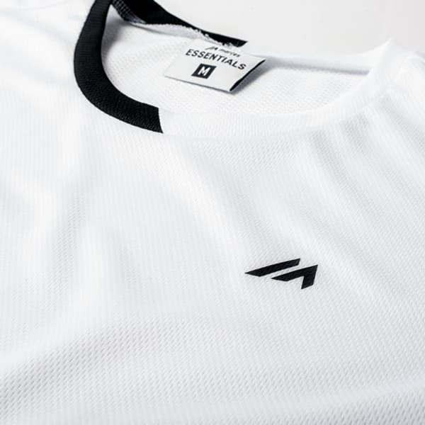 T-shirt Martes Essentials Liberos