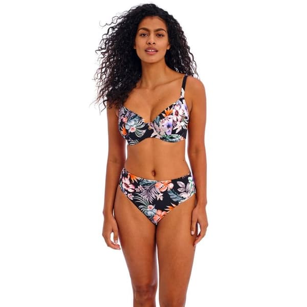 Bikiniunderdel dam Freya Kamala bay