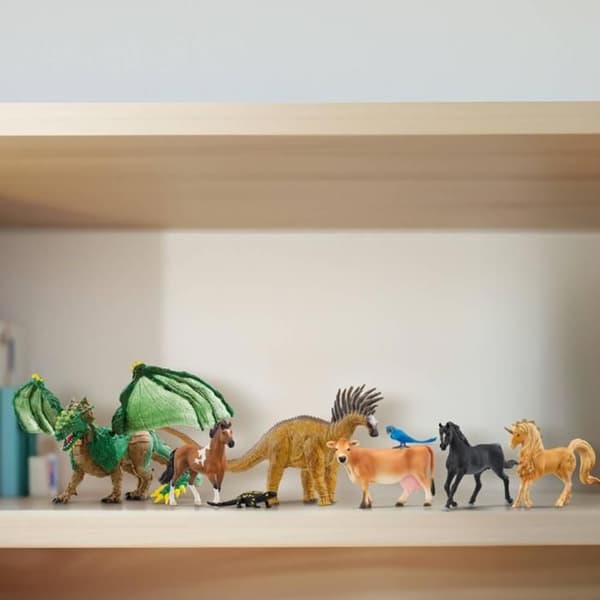 Farm World Figurine: Jersey Cow