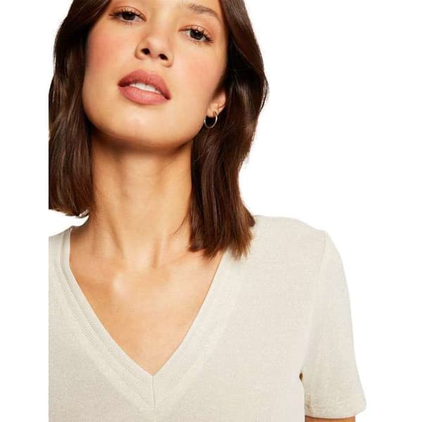 V-ringad t-shirt