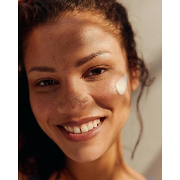 NIVEA Sun Specialist Osynlig Daglig Fluid SPF50 40 ml