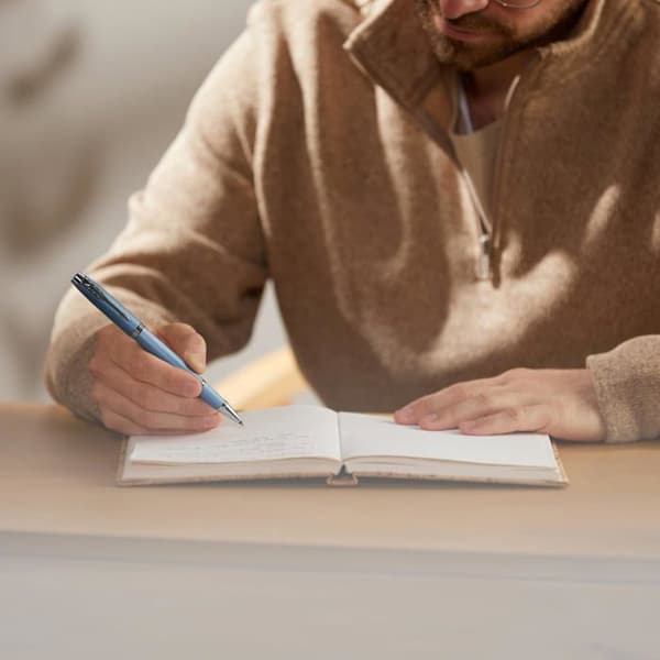 Kulpenna - PARKER - IM Writing Rituals - Lugn blå - Kromade detaljer - Fin spets