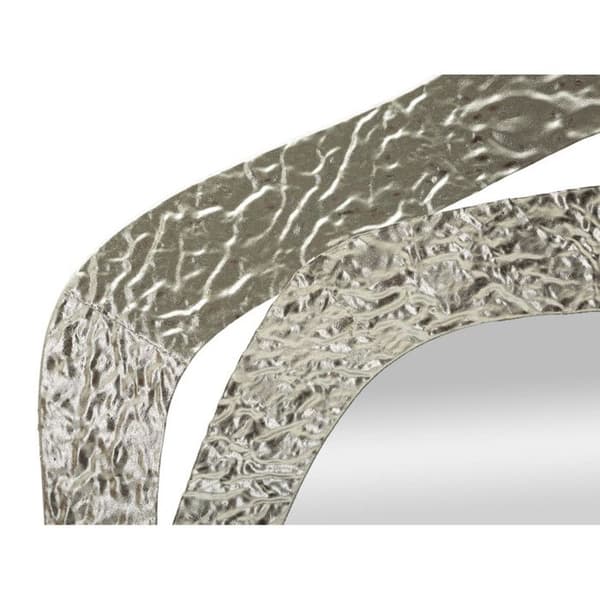 Väggspegel i silverfärgad metall 66x6x75 cm