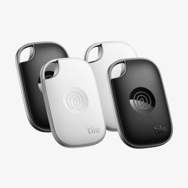 Tile Pro 2024 (4-pack) - Kraftfull Bluetooth-tracker, IP68-objektlokalisator för nycklar och väskor
