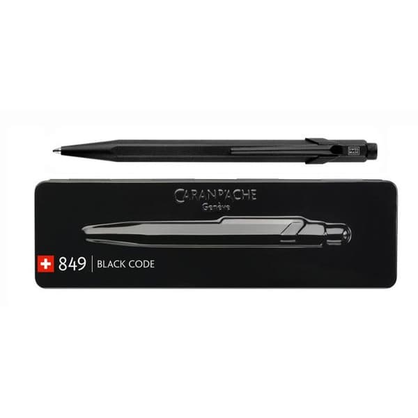 Kulspetspenna - Caran d'Ache - 849 Black Code - Svart - Påfyllningsbar - Medium spets