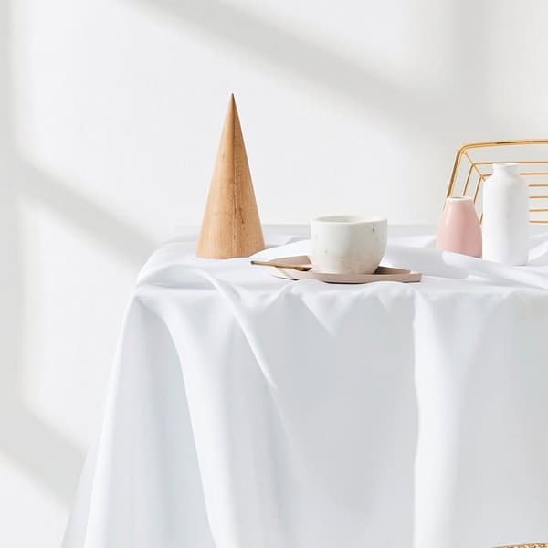 Bordduk - ROOM99 - Aura - Vit - Fläckavvisande (Teflon) - 100% polyester