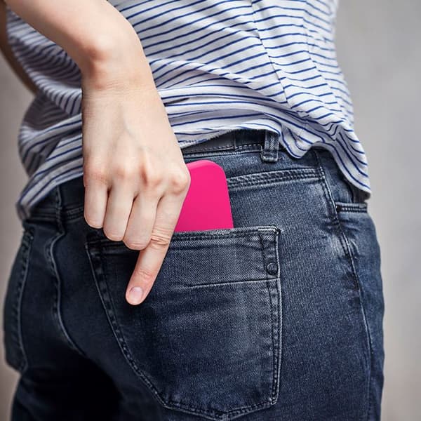 Telefonfodral - CELLULARLINE - Sensation Plus - iPhone 15 Pro - Rosa - MICROBAN-skydd