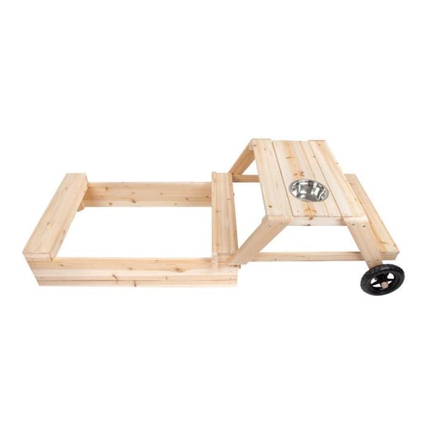 Sandlåda med bänkar och lerbord